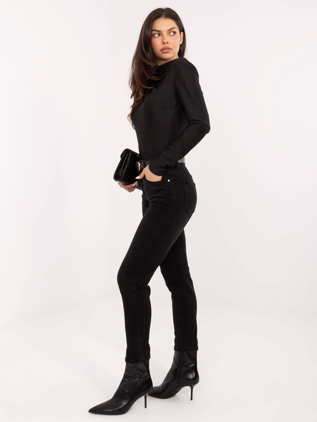 Black Skinny Jeans with Belt